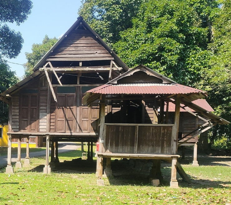 Kampung Labuh Banting
